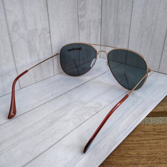 🎉☘️6/8 HP☘️🎉✨Aviator Sunglasses🌞 - Picture 3 of 6